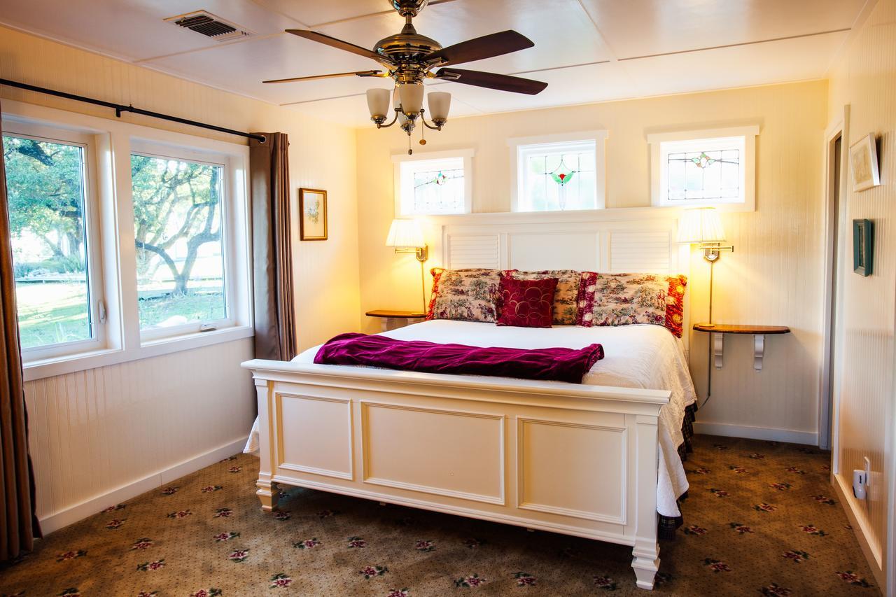 Rose Hill Retreat Aaa Four Diamond Inn Stonewall 외부 사진